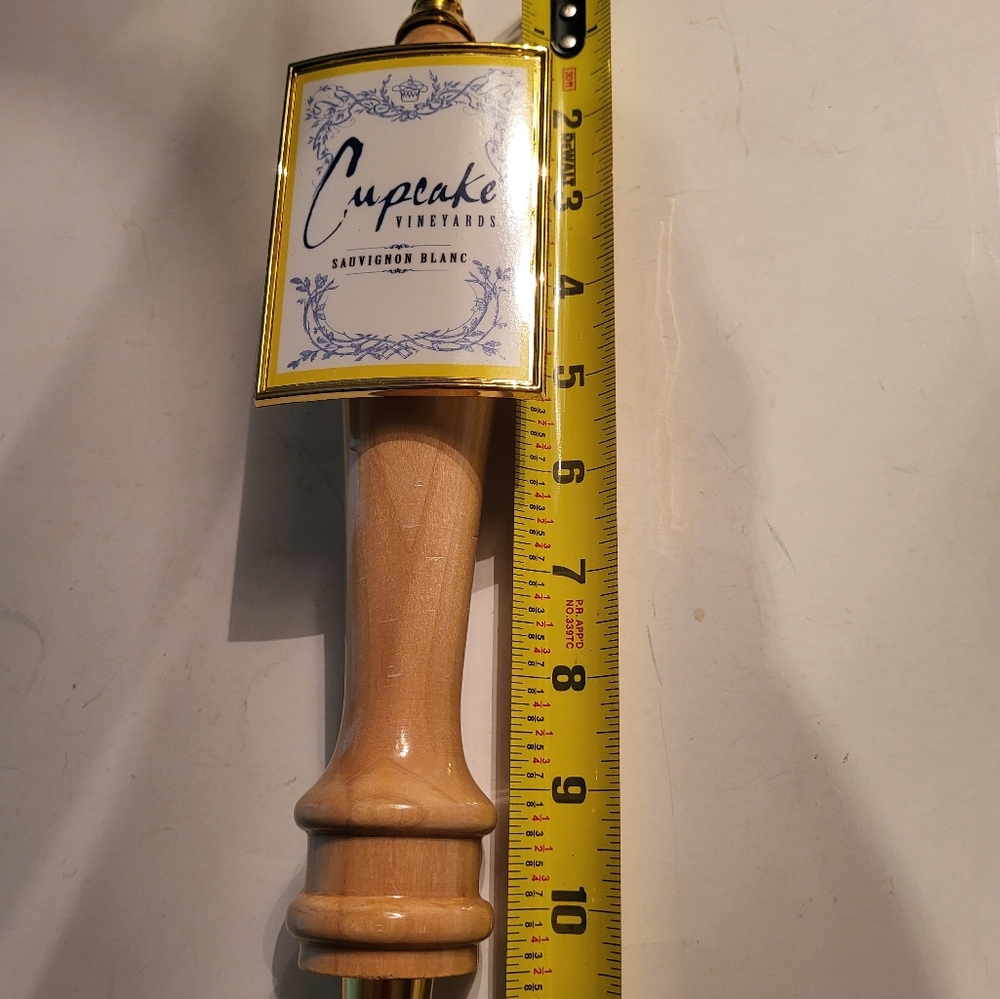 Cupcake Vineyard Tap Handle Rare
